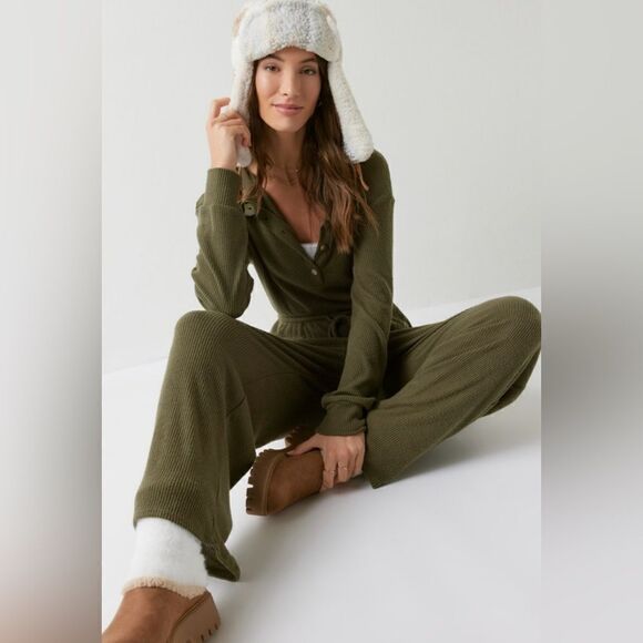 Francescas Miami Christina Button Front Rib-Knit Jumpsuit Olive Green M NWT - Picture 3 of 12